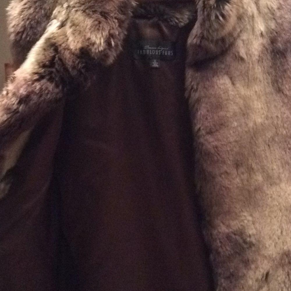Synthetic fur vest with brown silky linning - Picture 6 of 6
